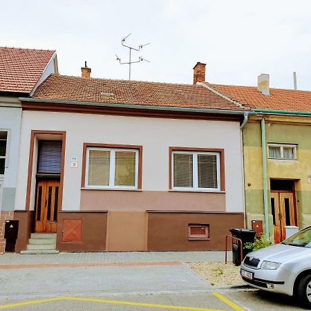 Apartamento Cechovka Břeclav Exterior foto