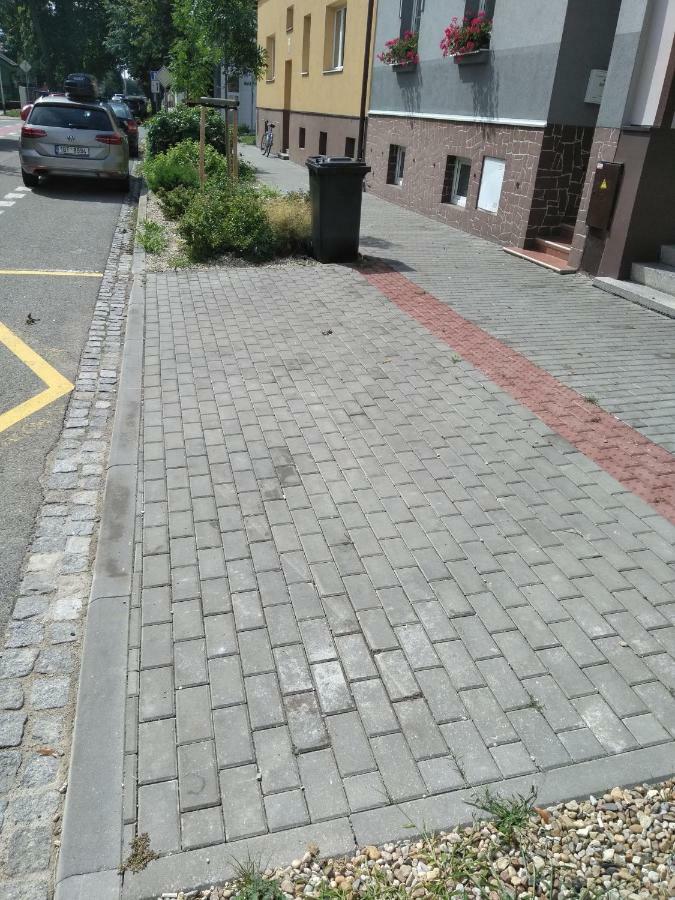 Apartamento Cechovka Břeclav Exterior foto